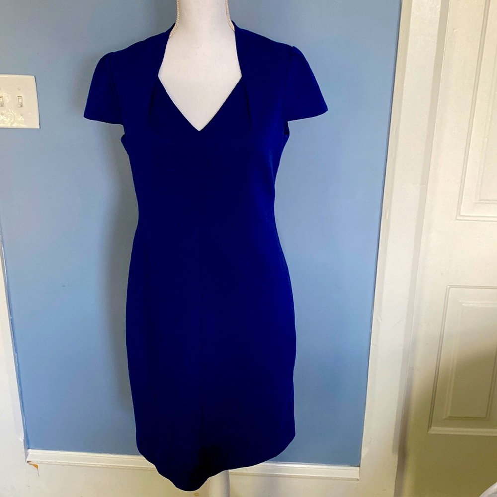 Tahari Royal Blue sheath dress cap sleeve v neck knee length size 8